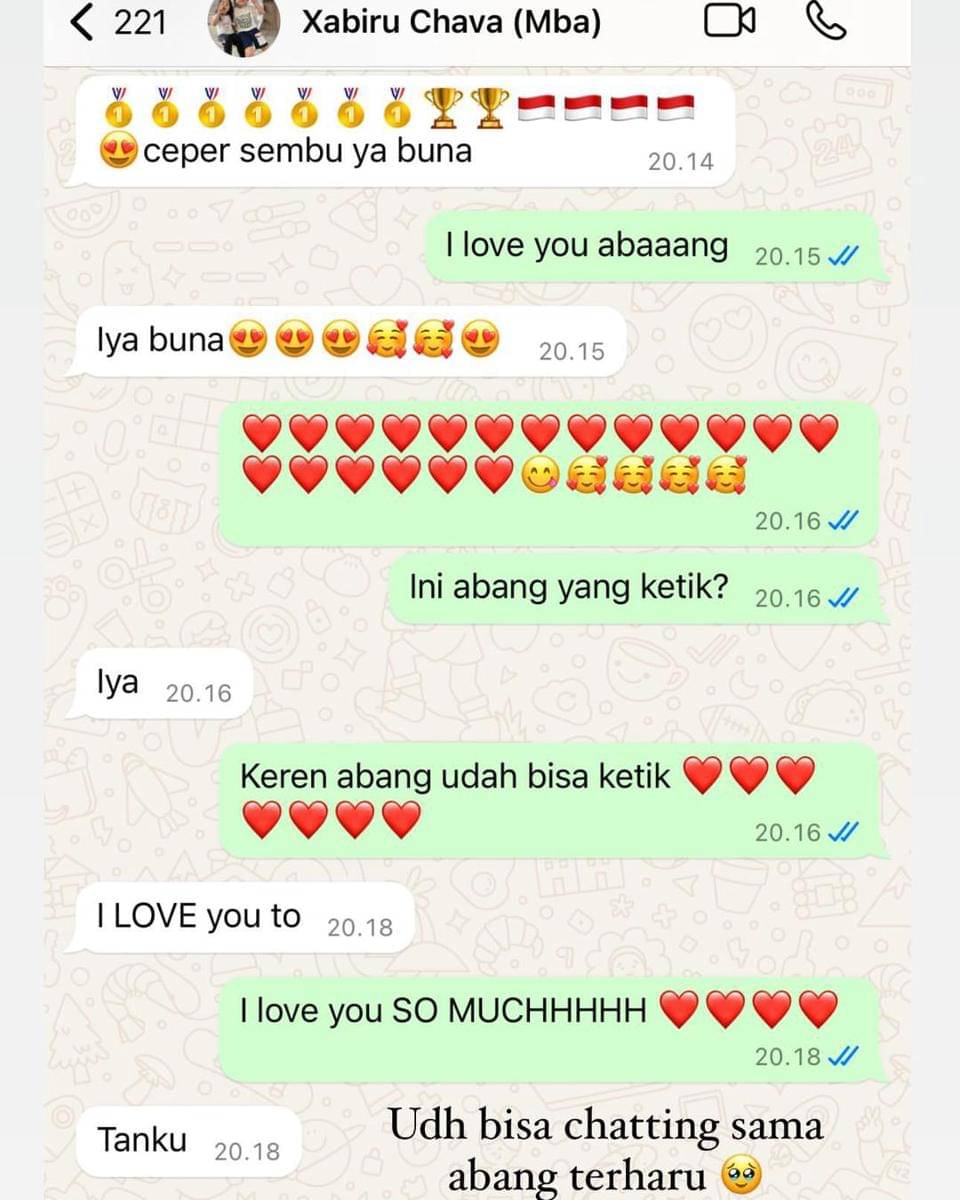 Instagram.com/rachelvennya